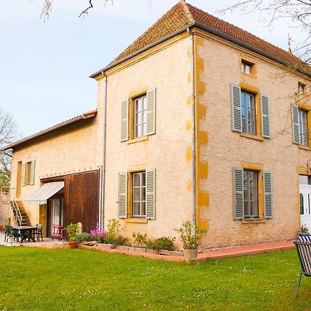 Aux Ronzieres Bed & Breakfast Pouilly-sous-Charlieu Bilik gambar
