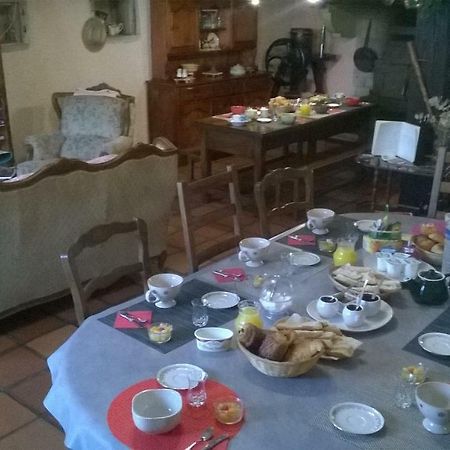 Aux Ronzieres Bed & Breakfast Pouilly-sous-Charlieu Luaran gambar