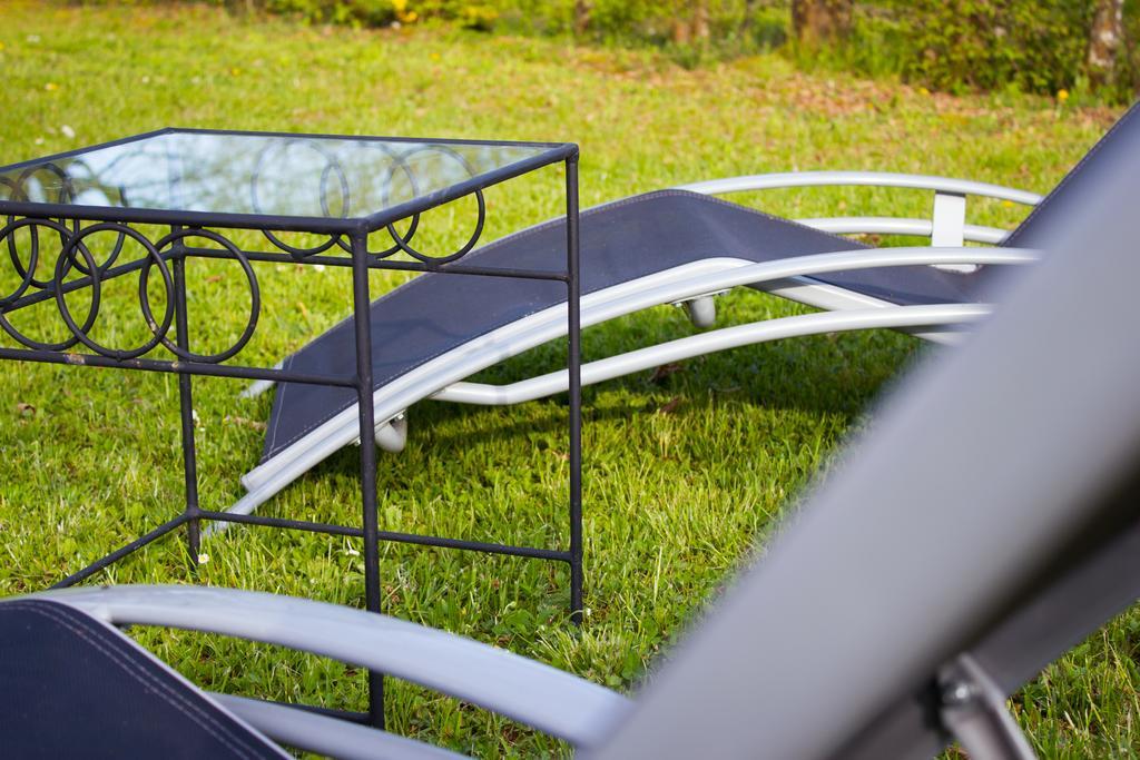 Aux Ronzieres Bed & Breakfast Pouilly-sous-Charlieu Bilik gambar