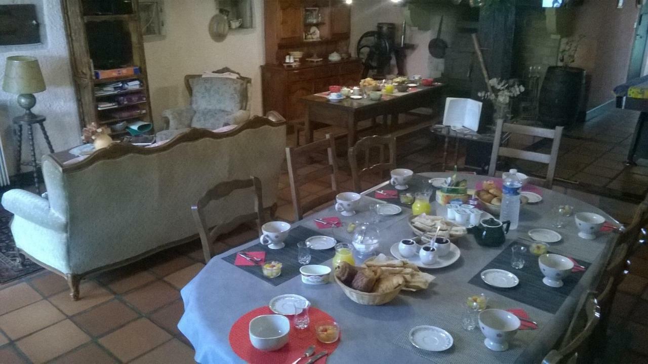 Aux Ronzieres Bed & Breakfast Pouilly-sous-Charlieu Luaran gambar